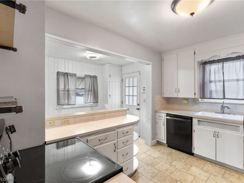 1823 S Seneca Avenue, Alliance, OH 44601 Photo 11