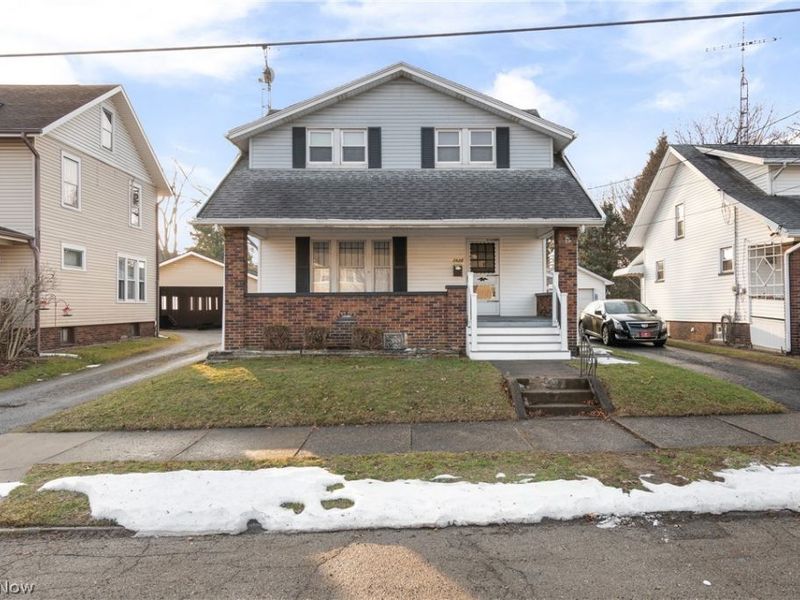 1823 S Seneca Avenue, Alliance, OH 44601 Photo 2