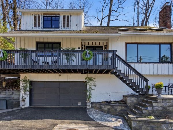 131 Fleets Cove Road, Huntington, NY 11743