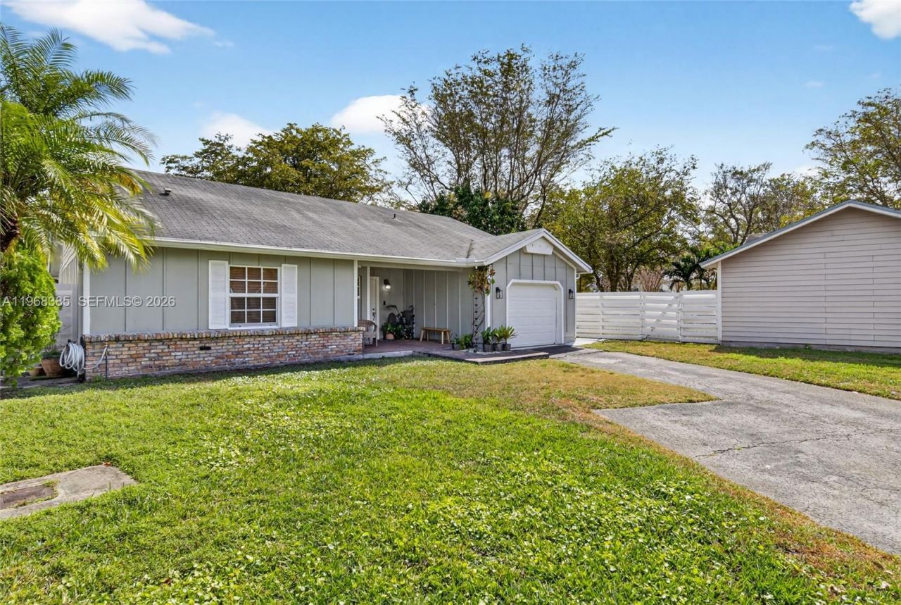 14607 SW 142nd Pl, Miami, FL 33186 Photo