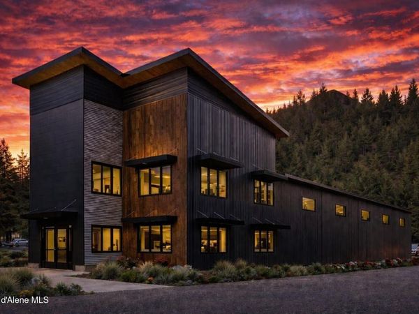 9878 N Kirkpatrick St , Hayden, ID 83835