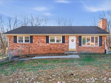 2835 Edwardsville Rd, Hardy, VA 24101
