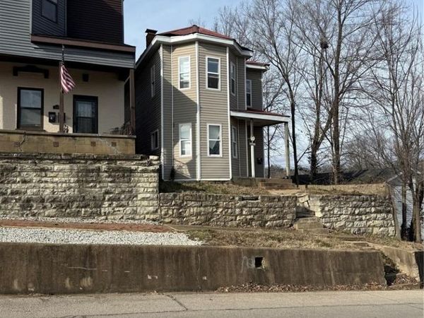 104 E 2nd Street , De Soto, MO 63020