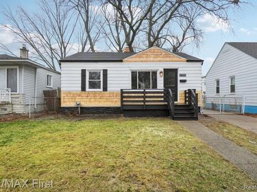 23818 Tawas Avenue, Hazel Park, MI 48030