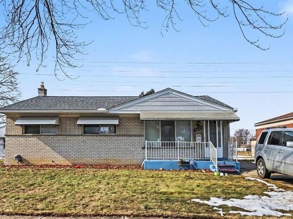 30955 Iroquois Drive, Warren, MI 48088