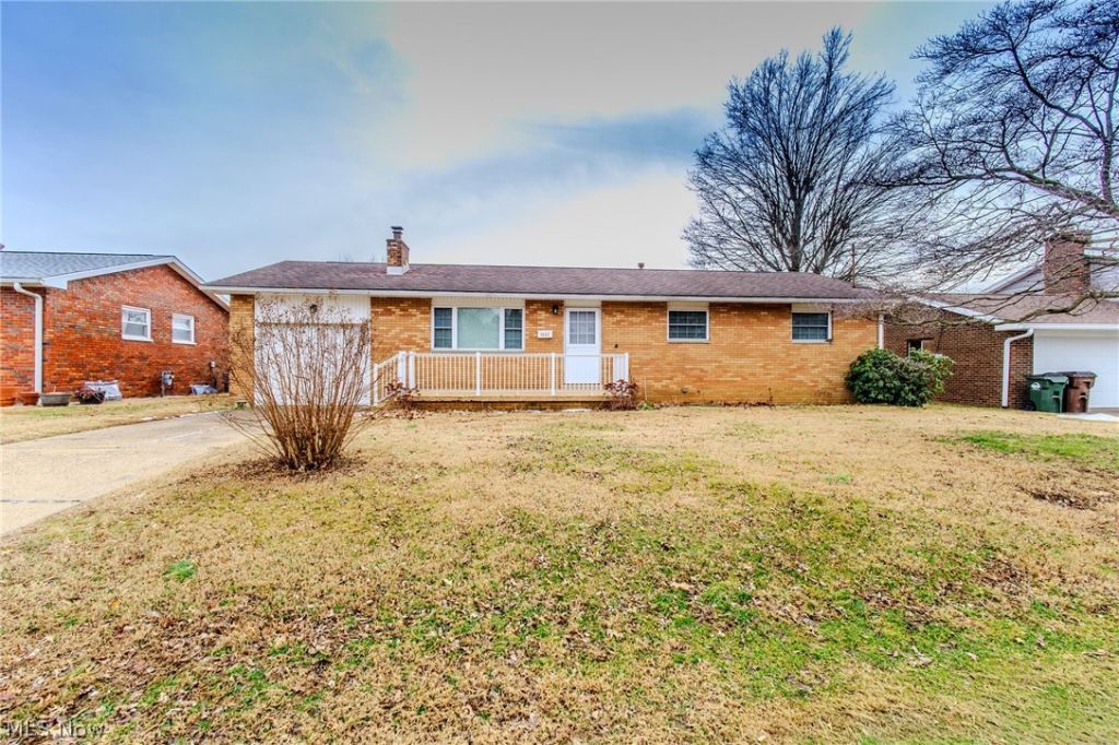 1587 Lois Street, Belpre, OH 45714 Main Photo