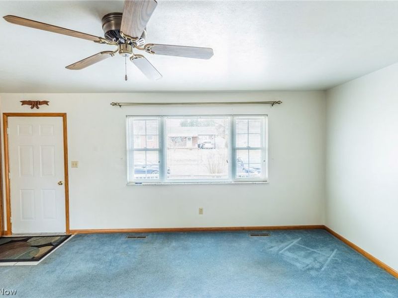 1587 Lois Street, Belpre, OH 45714 Photo 10