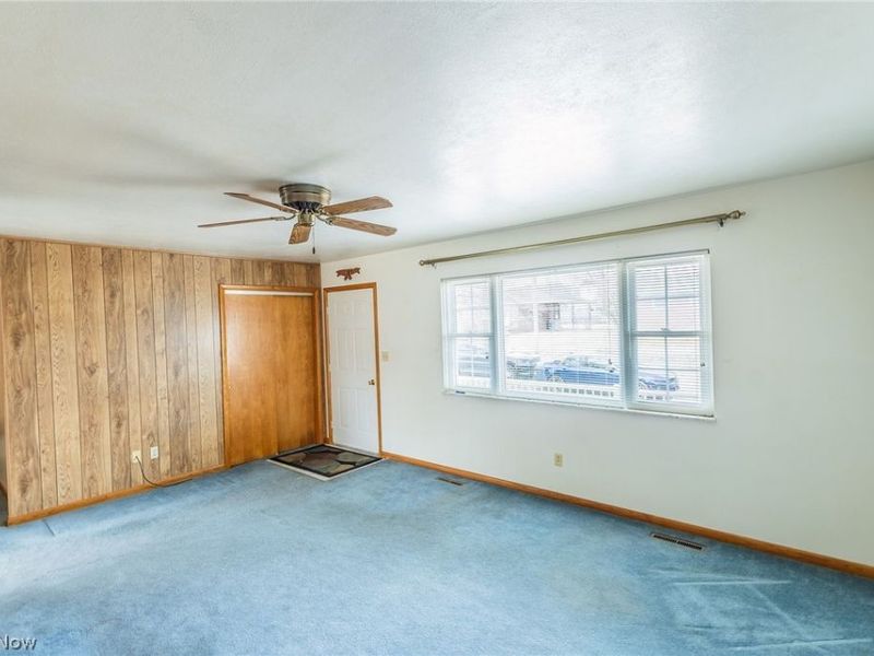 1587 Lois Street, Belpre, OH 45714 Photo 11