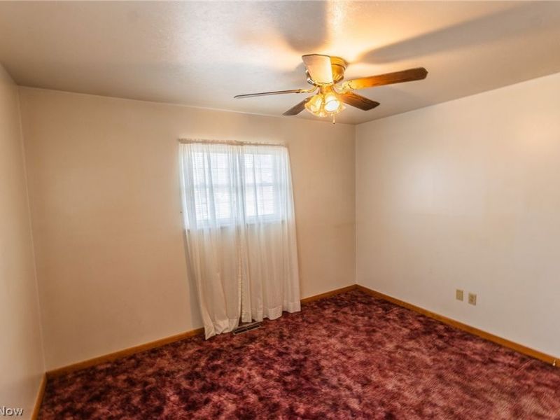 1587 Lois Street, Belpre, OH 45714 Photo 21