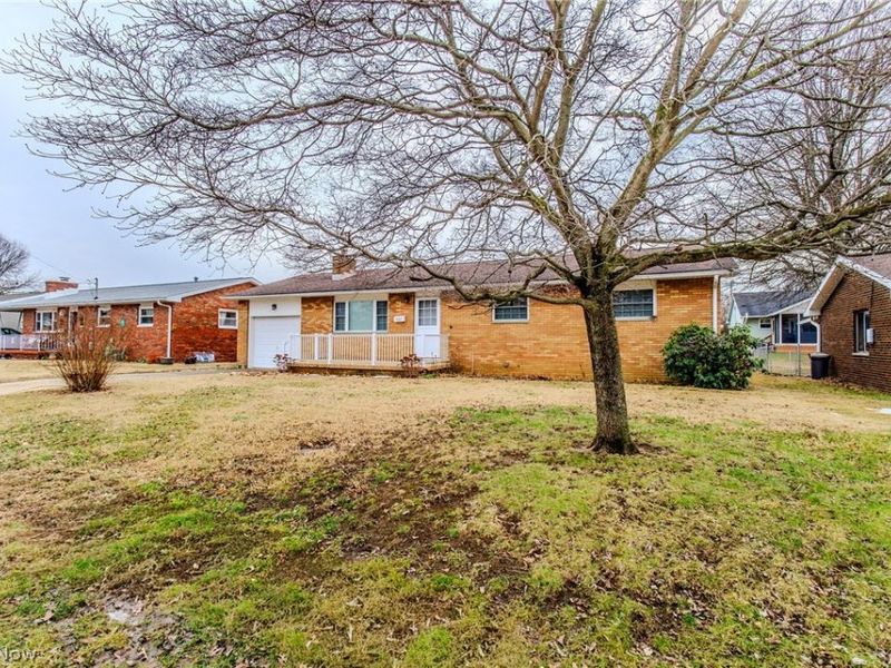 1587 Lois Street, Belpre, OH 45714 Photo 3