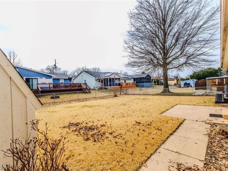 1587 Lois Street, Belpre, OH 45714 Photo 32