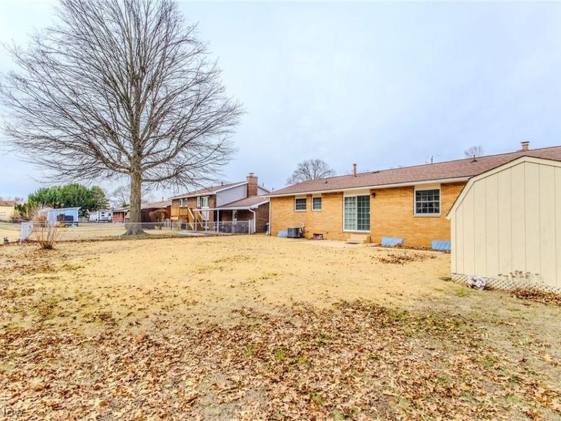 1587 Lois Street, Belpre, OH 45714 Photo 36