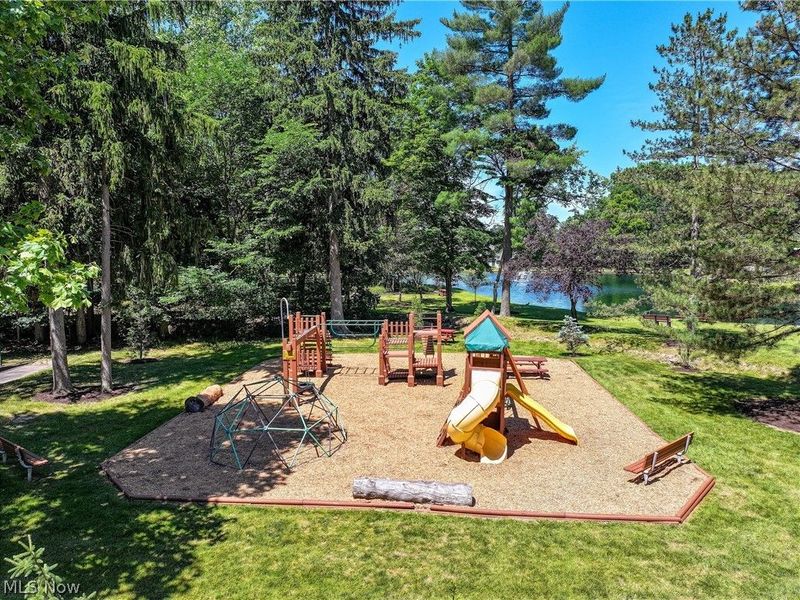 798 Pipes Court, Unit 1605, Northfield, OH 44067 Photo 26