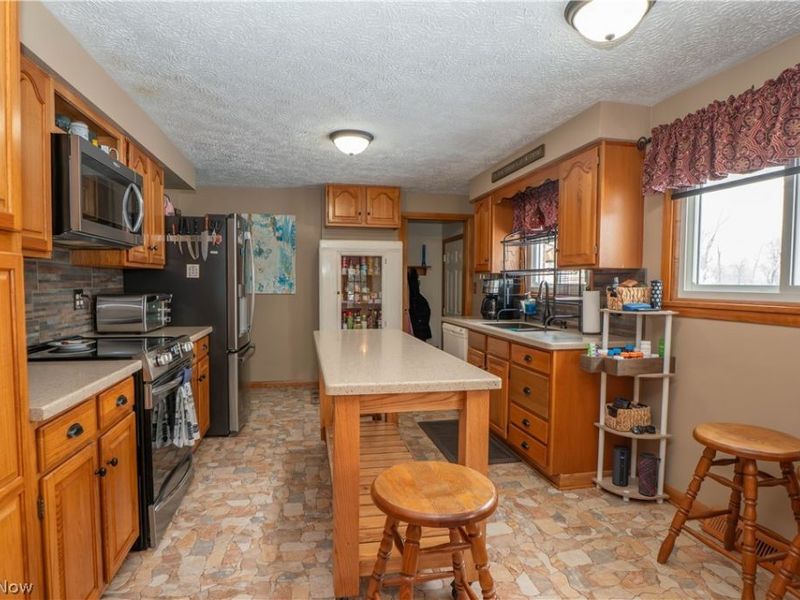 4795 Erie Avenue NW, Canal Fulton, OH 44614 Photo 9