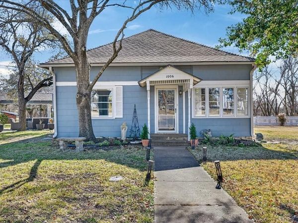 1006 E Coke Street, Hamilton, TX 76531