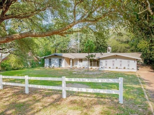 439 N Lone Star, Hideaway, TX 75771