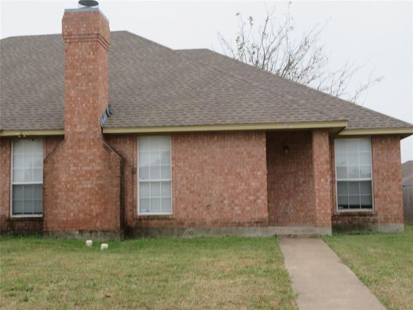 713 Inglewood Trail, DeSoto, TX 75115