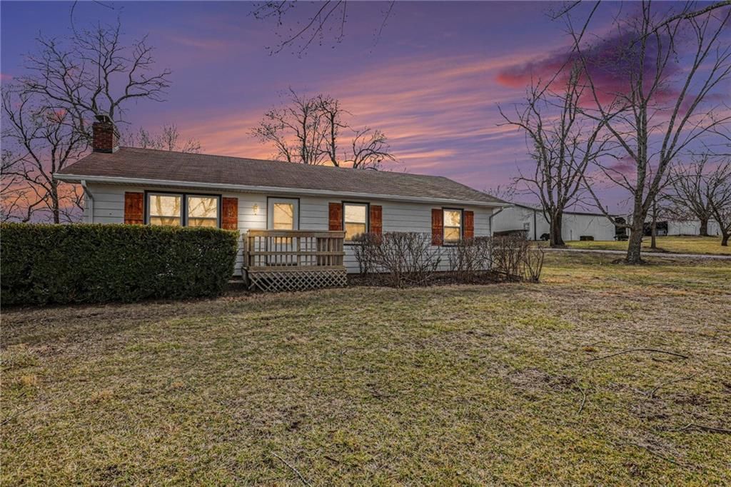 12120 SE West Road, Edgerton, MO 64444 Main Photo