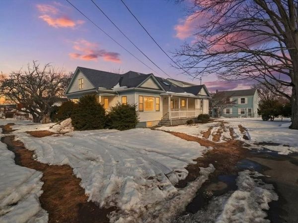 1022 Riverside Ave, Somerset, MA 02726