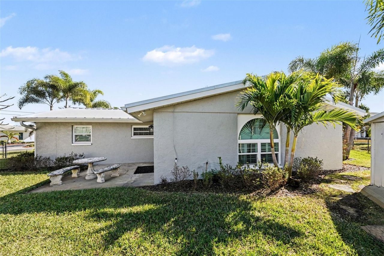 1183 35th Avenue Ne, Saint Petersburg, FL 33704 Photo