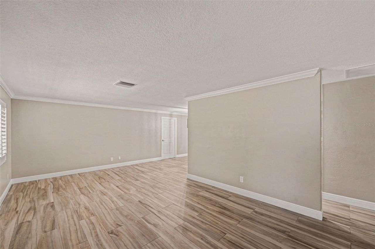 1183 35th Avenue Ne, Saint Petersburg, FL 33704 Photo