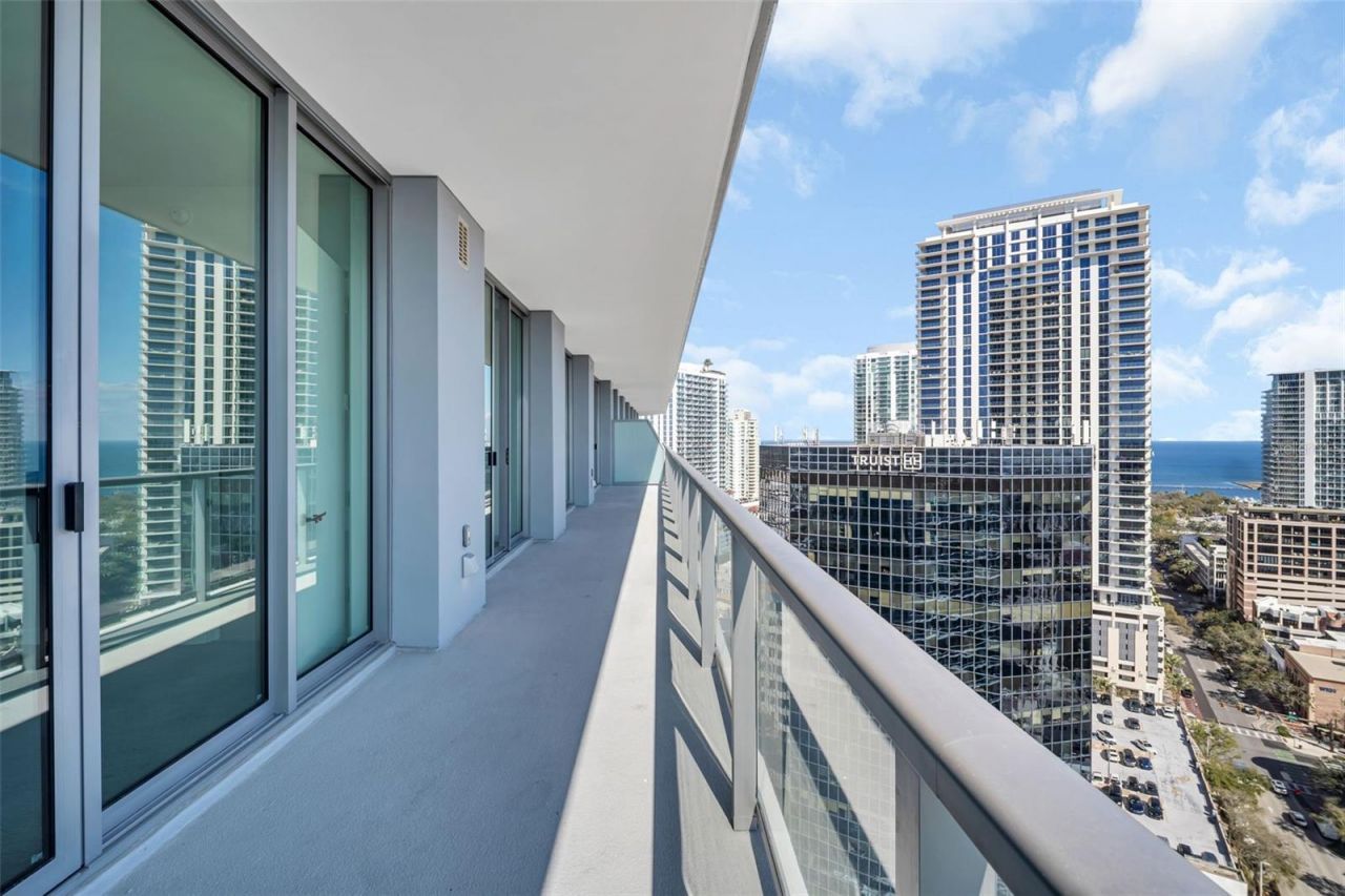 400 Central Avenue, Unit 2205, Saint Petersburg, FL 33701 Photo