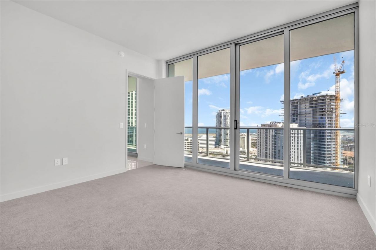 400 Central Avenue, Unit 2205, Saint Petersburg, FL 33701 Photo