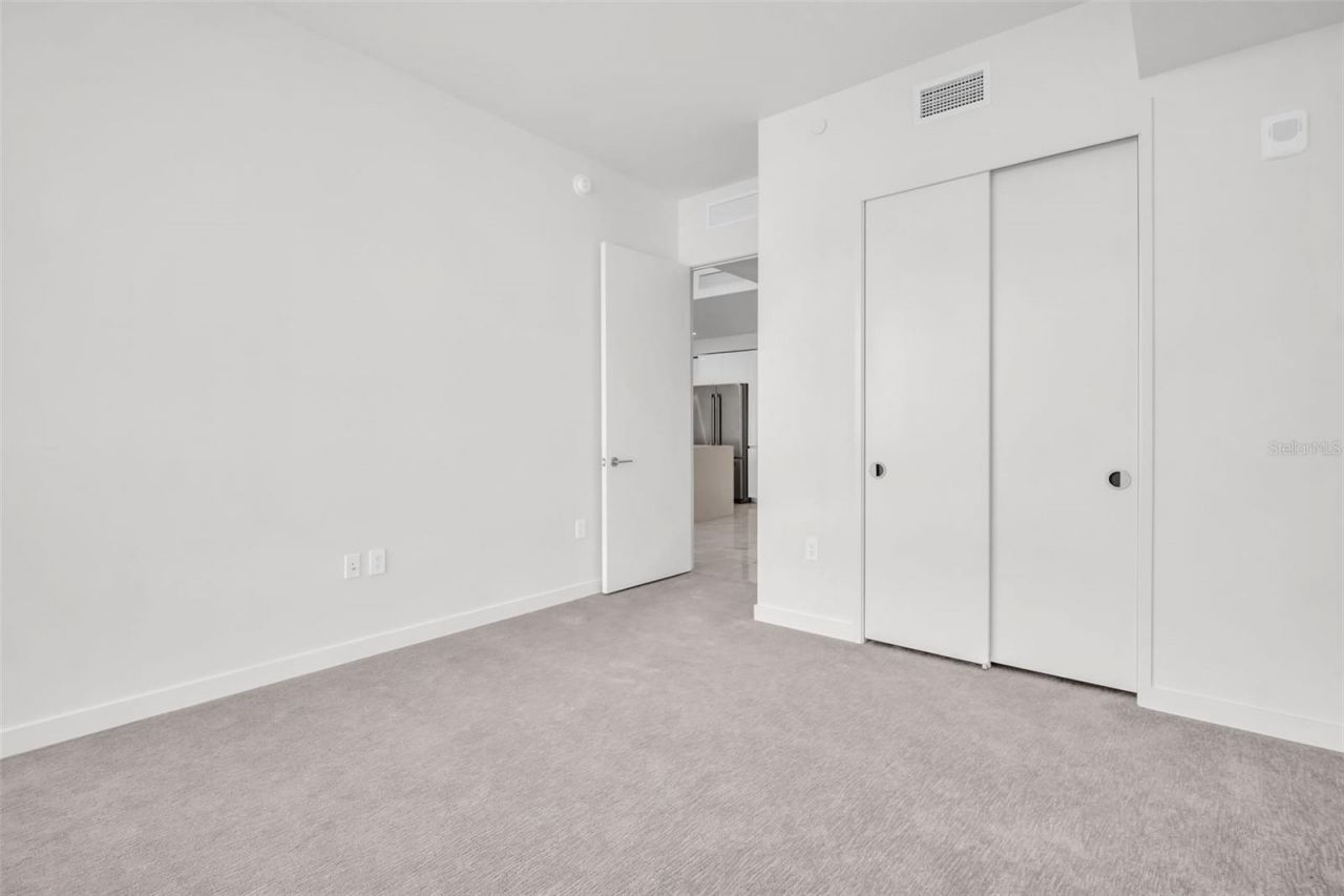 400 Central Avenue, Unit 2205, Saint Petersburg, FL 33701 Photo