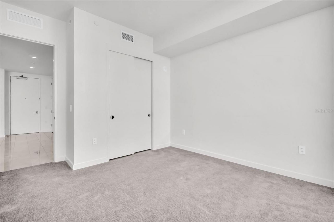 400 Central Avenue, Unit 2205, Saint Petersburg, FL 33701 Photo