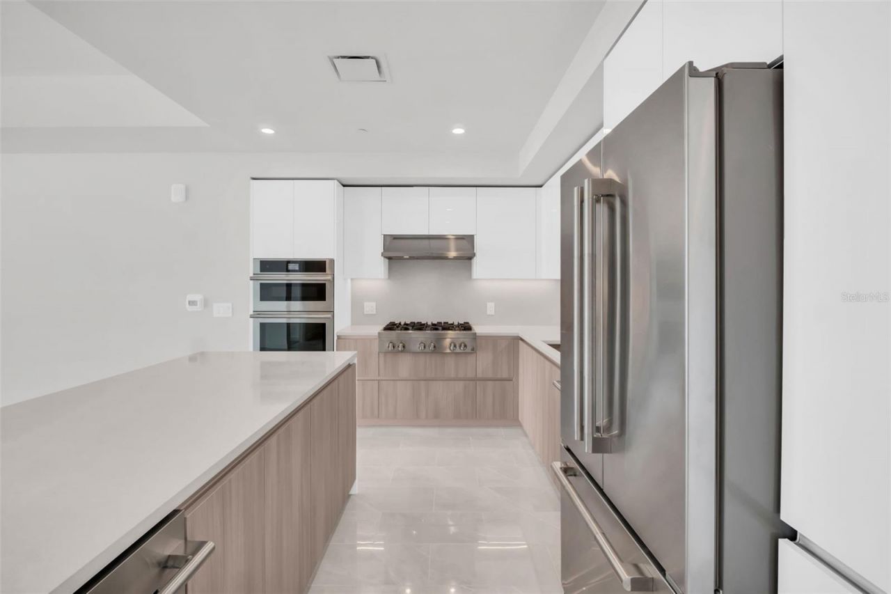 400 Central Avenue, Unit 2205, Saint Petersburg, FL 33701 Photo