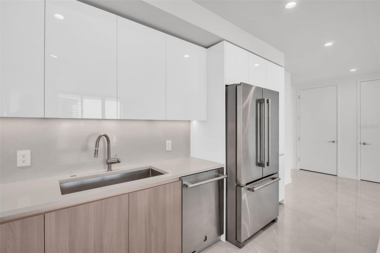 400 Central Avenue, Unit 2205, Saint Petersburg, FL 33701 Photo