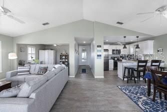 10574 98th Terrace, Seminole, FL 33772 Photo