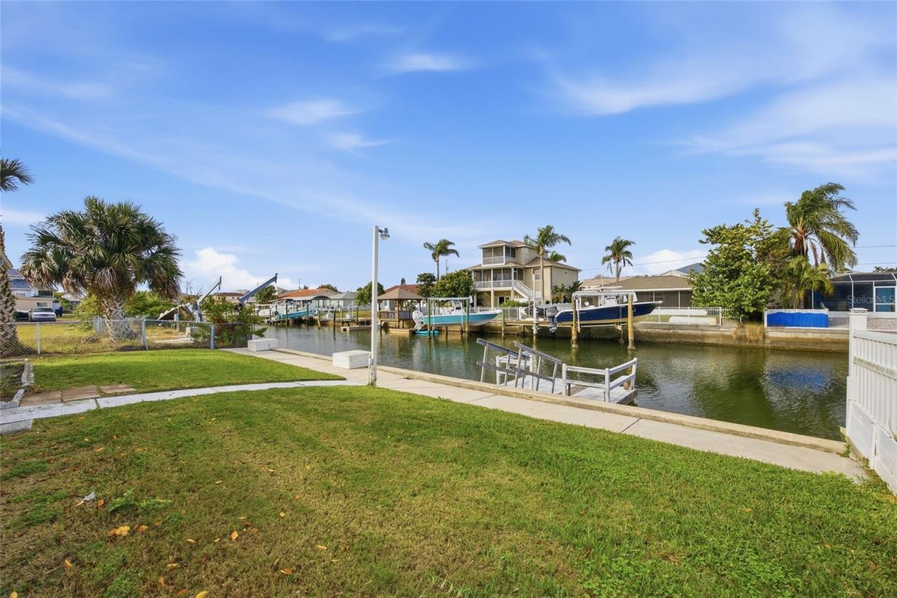 7417 Mako Drive, Hudson, FL 34667 Photo