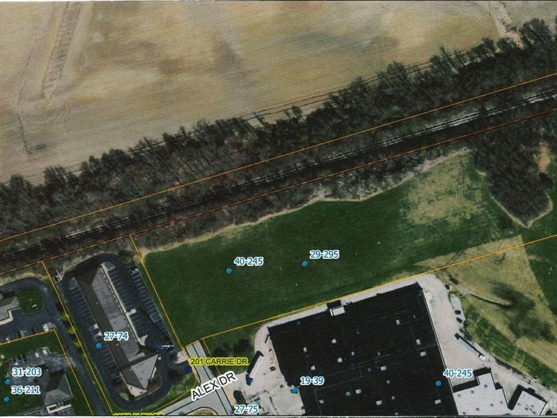 202 Carrie Drive, Wilmington, OH 45177 Photo 1