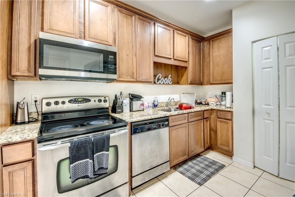 9957 Chiana Cir, Fort Myers, FL 33905 Photo