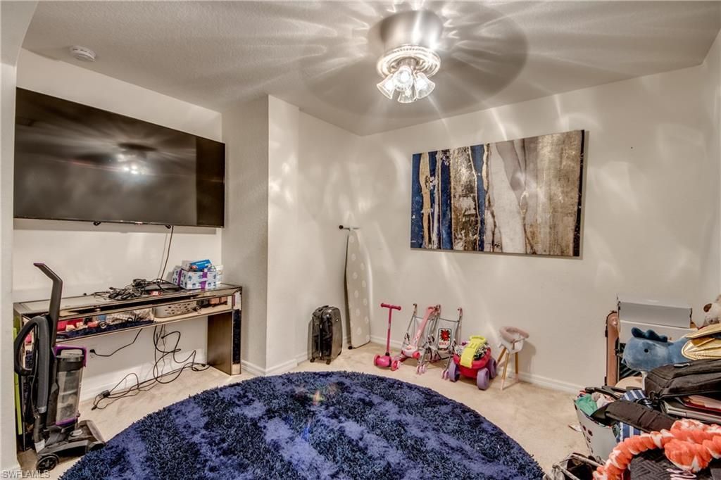 9957 Chiana Cir, Fort Myers, FL 33905 Photo