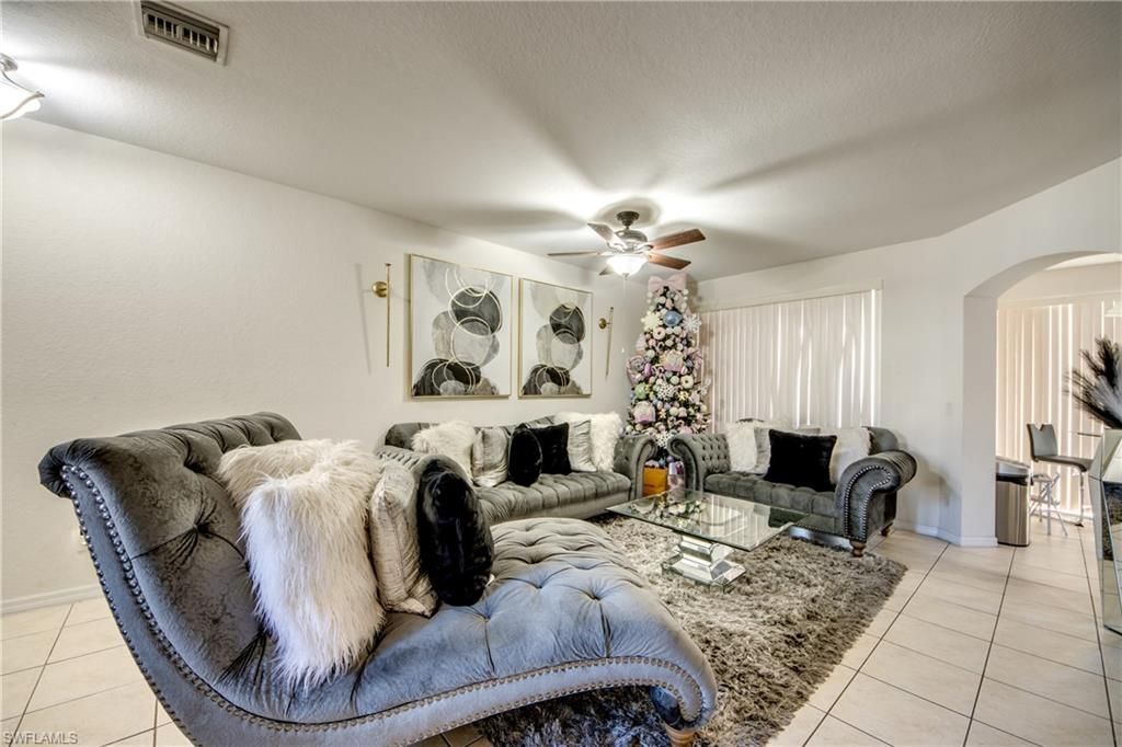 9957 Chiana Cir, Fort Myers, FL 33905 Photo