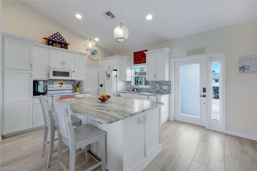 555 Piedmont Rd, Sanibel, FL 33957 Photo