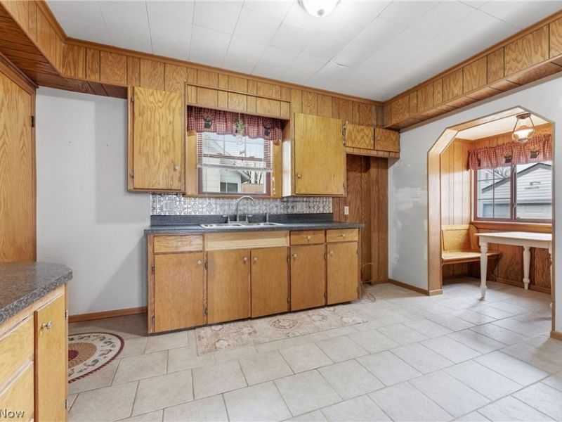 864 W College Road, Alliance, OH 44601 Photo 19