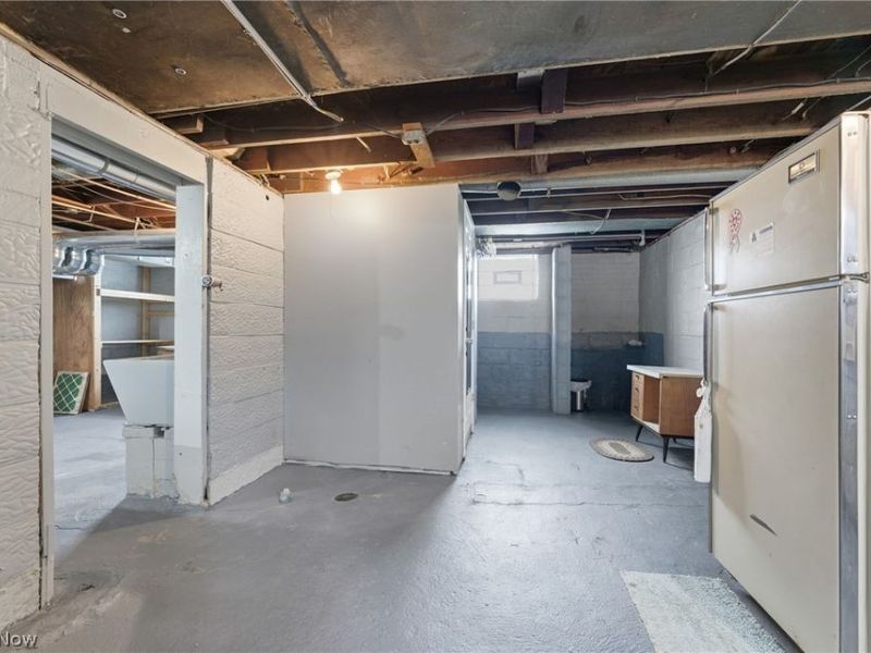 864 W College Road, Alliance, OH 44601 Photo 32