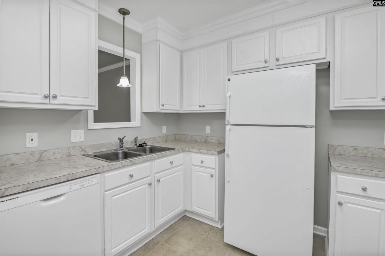 10 Magnolia Glen Lane  Photo 6