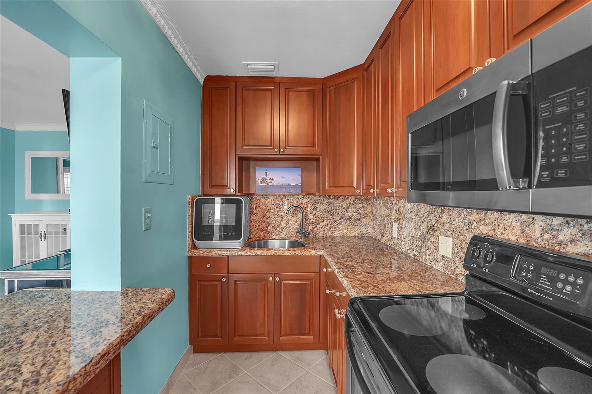 1187 Hillsboro Mile, Unit 9e, Hillsboro Beach, FL 33062 Photo