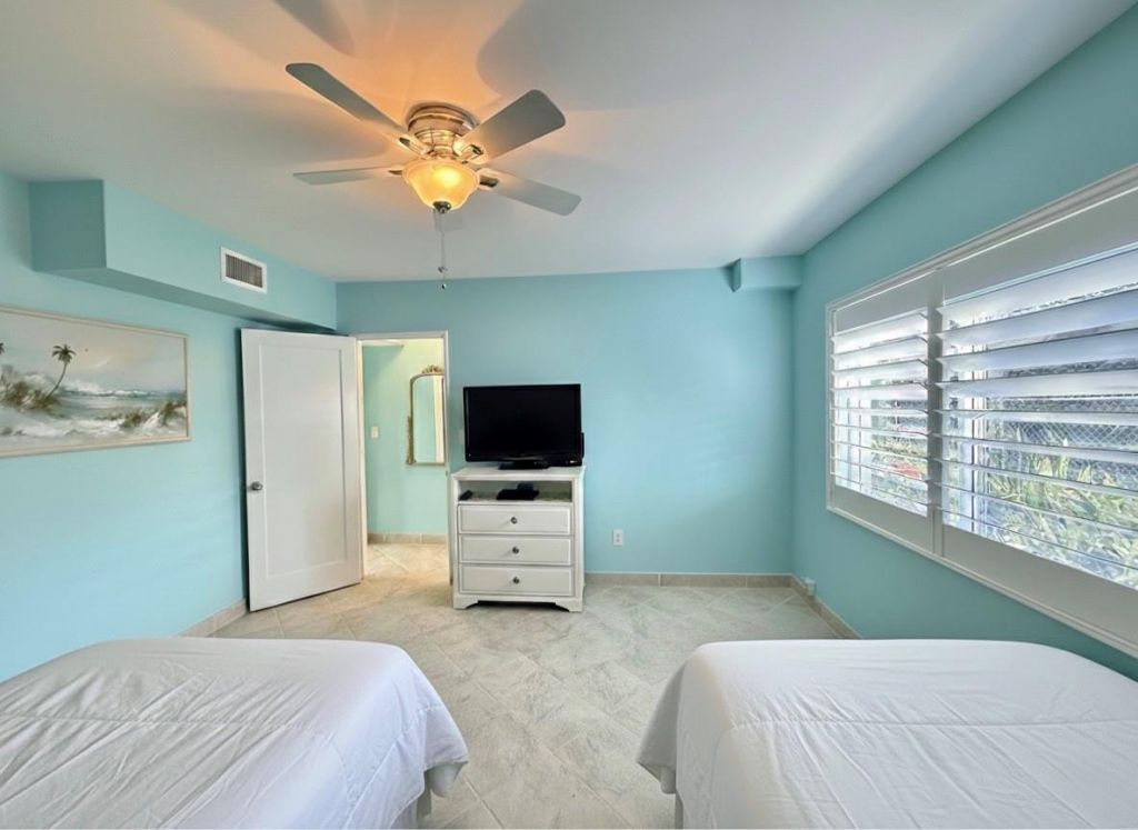 1187 Hillsboro Mile, Unit 9E, Hillsboro Beach, FL 33062 Photo