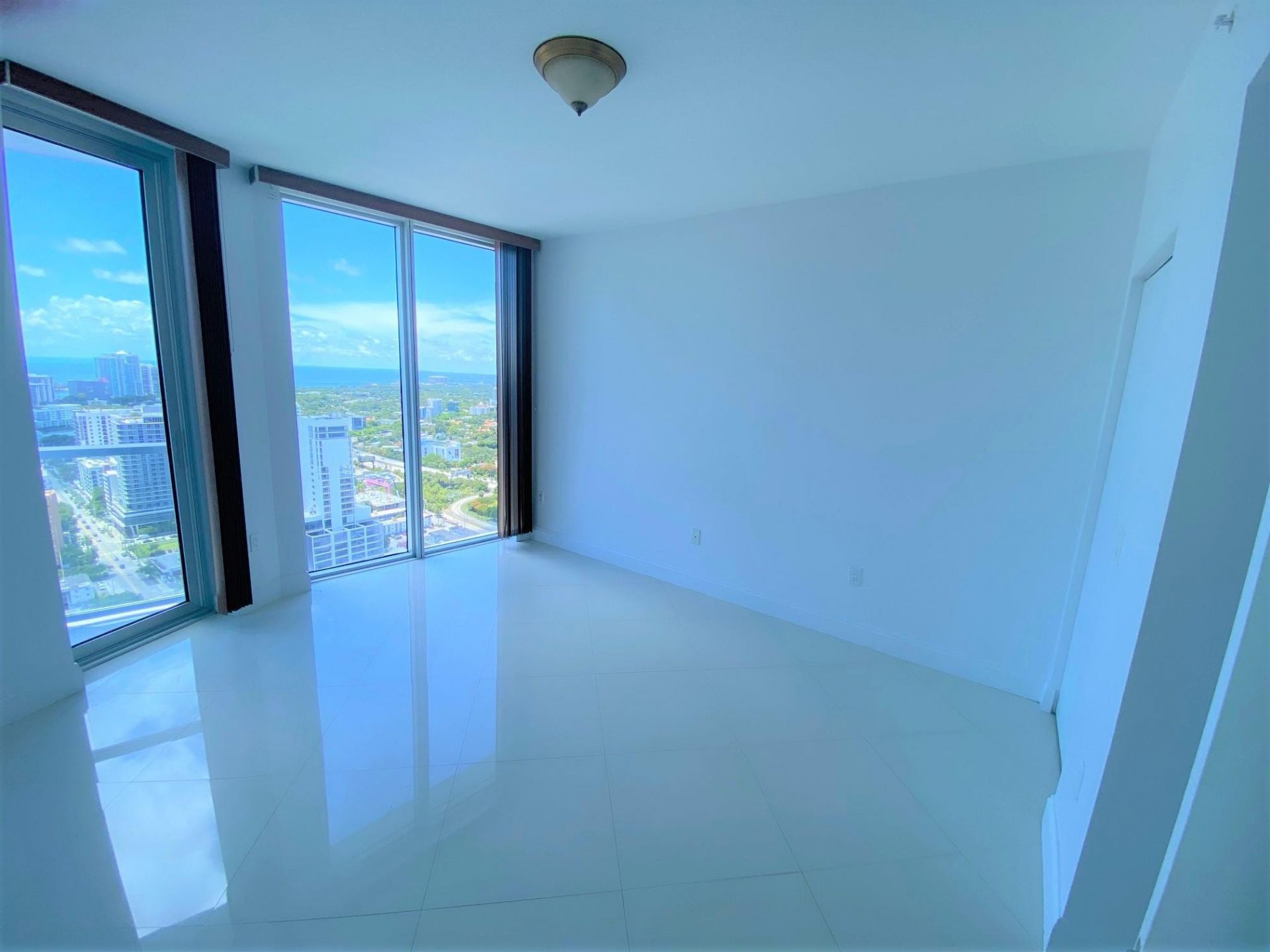 185 SW 7th Street, Unit 3708, Miami, FL 33130 Photo