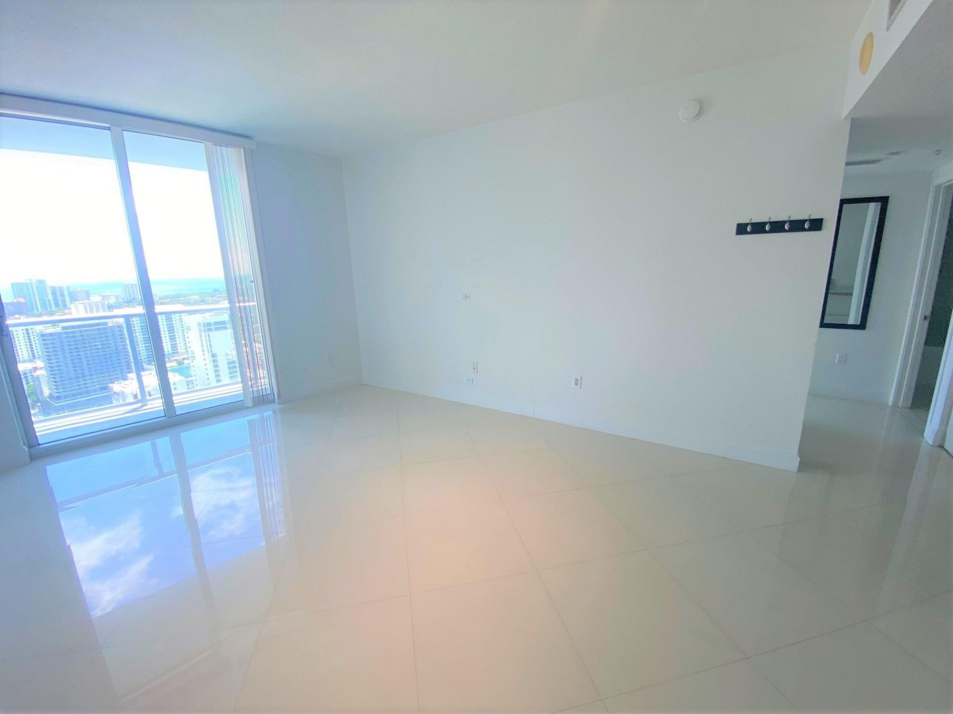 185 SW 7th Street, Unit 3708, Miami, FL 33130 Photo