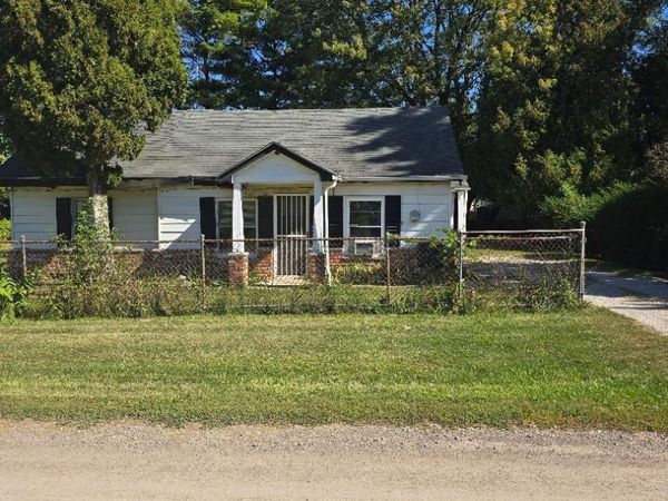 22211 Grandy Street, Clinton Twp, MI 48035