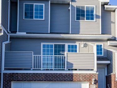 697 Shardlow Place NE, Byron, MN 55920