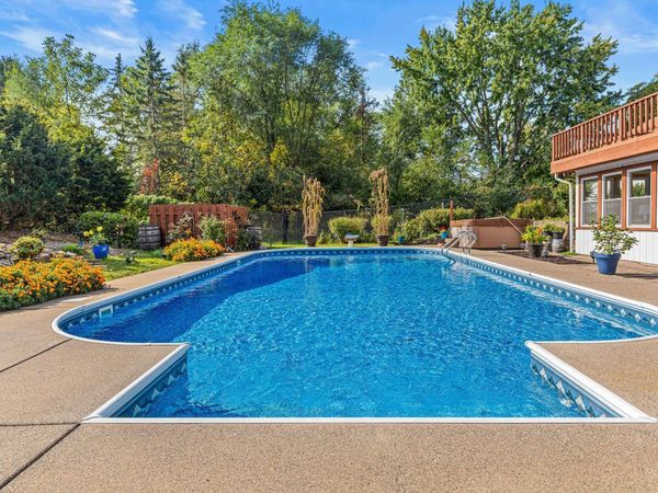 10 Hay Camp Road, North Oaks, MN 55127