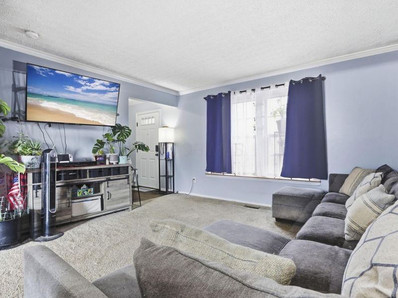 6868 Barker Drive, Canal Winchester, OH 43110 Photo 9