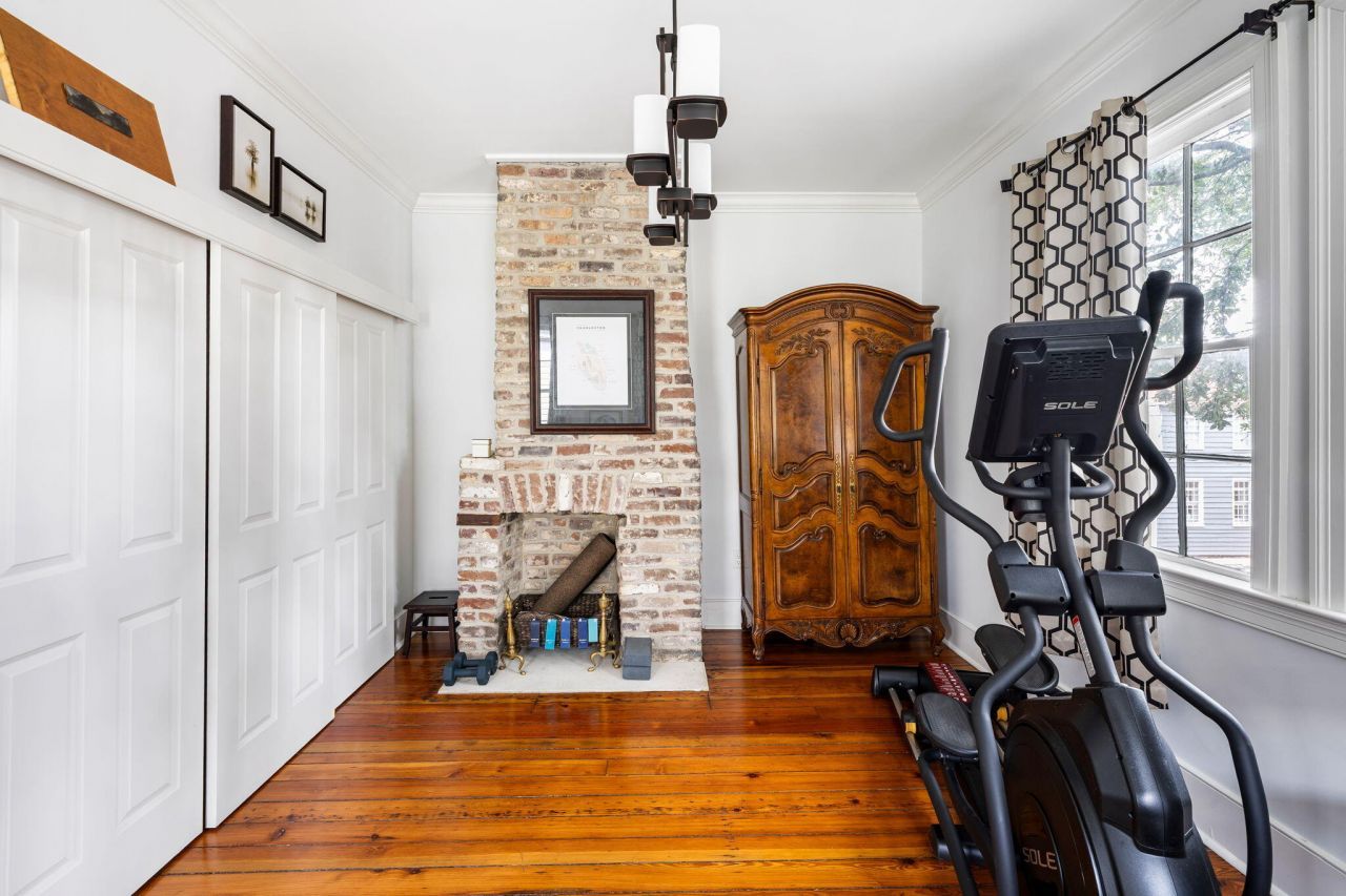 99 Logan Street Photo 27